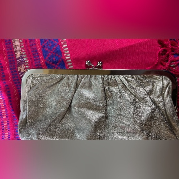 EXPRESS PEWTER CLUTCH BAG - Picture 7 of 11